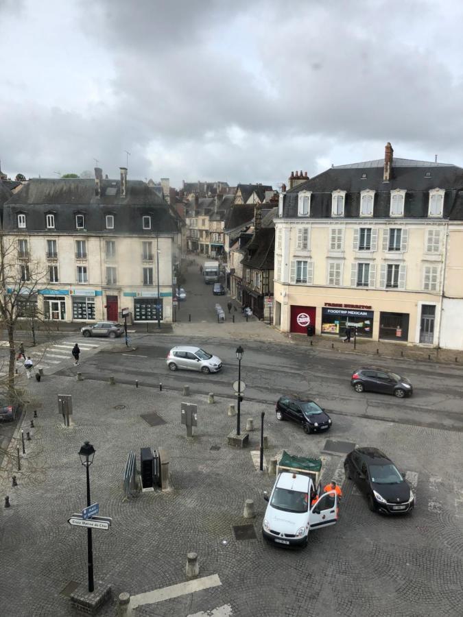 Apartmán Saint Bonnet Bourges Exteriér fotografie